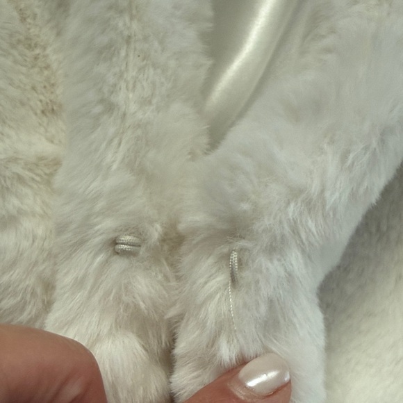 BHLDN White Faux Fur Bolero Cape Fluffy - Picture 5 of 5
